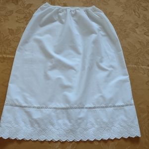 Vintage Vassarette embroidered cotton blend slip